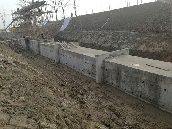 新洲電排箱涵施工