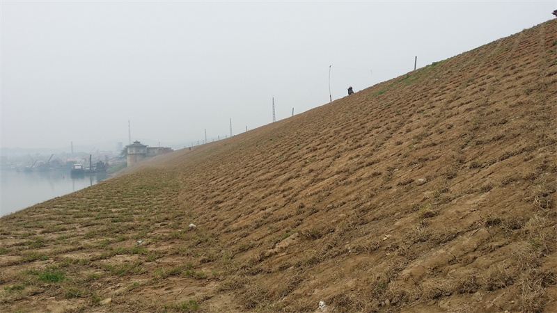 湖南小山建設有限公司,承接水利水電工程,承接河湖疏浚工程,機械設備租賃,建材銷售,小山建設