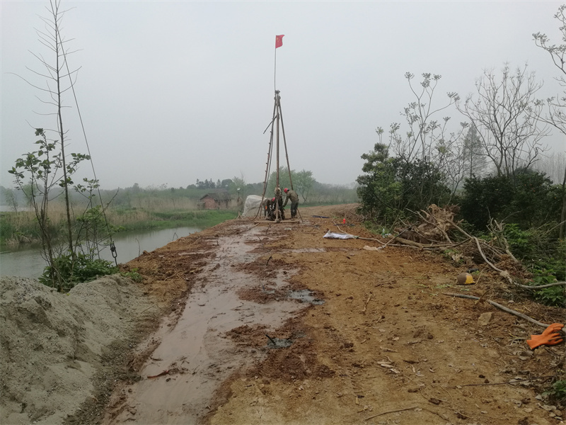 湖南小山建設有限公司,承接水利水電工程,承接河湖疏浚工程,機械設備租賃,建材銷售,小山建設